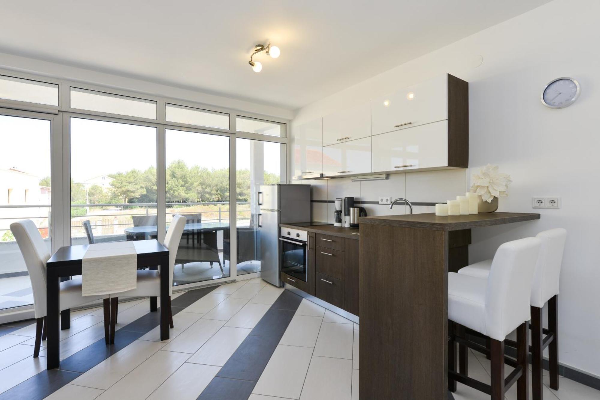 Apartmani Martin Mit Beheiztem Pool With Heated Pool Bibinje Buitenkant foto