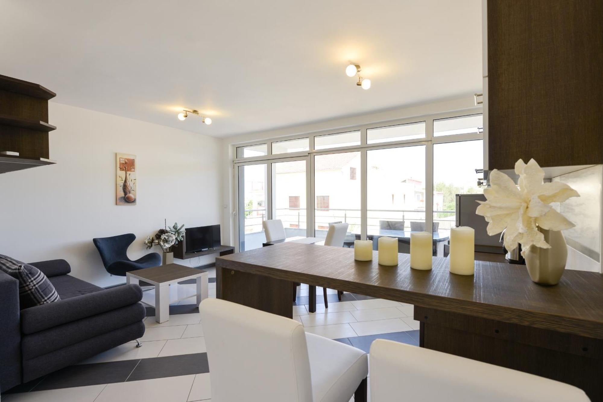Apartmani Martin Mit Beheiztem Pool With Heated Pool Bibinje Buitenkant foto