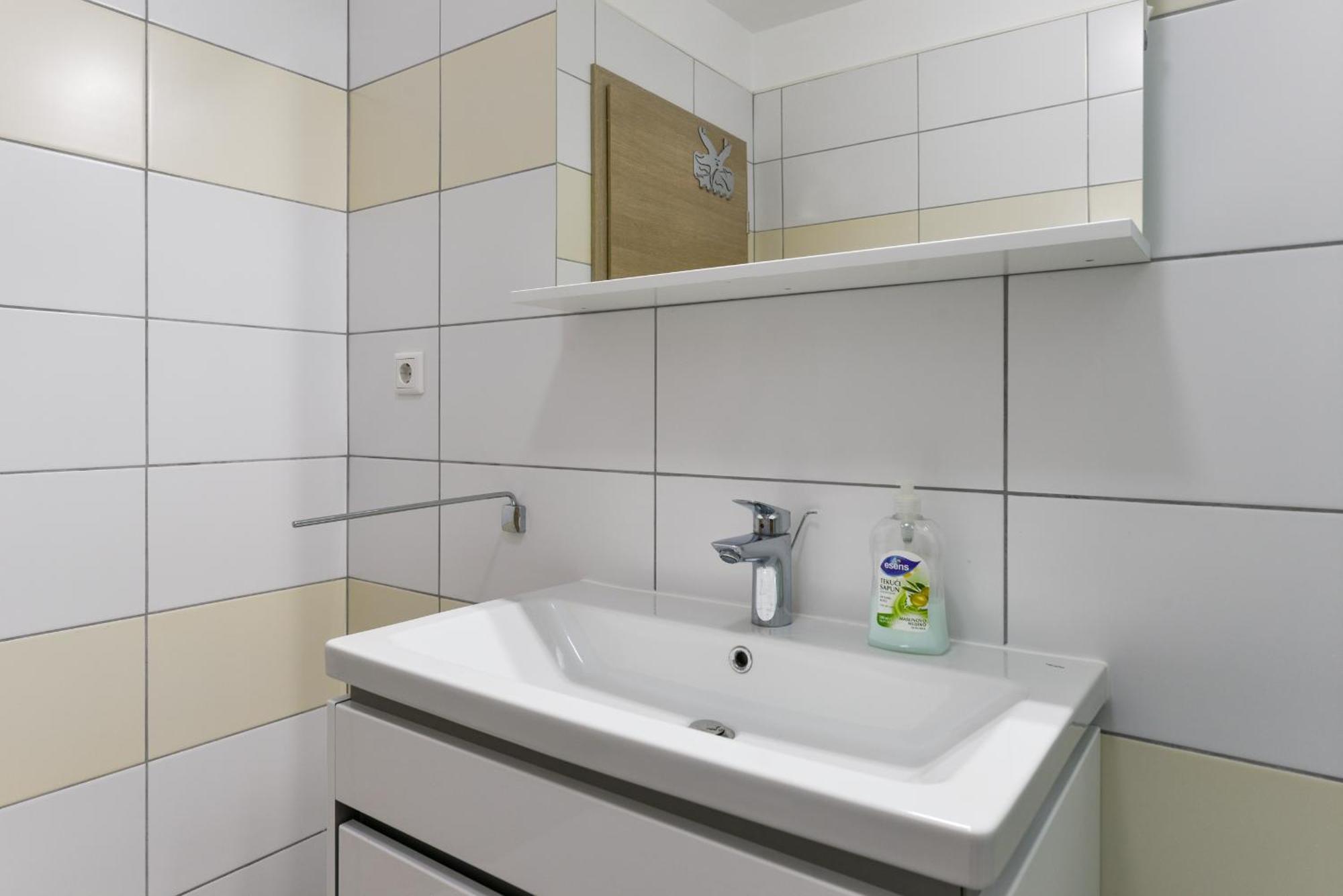 Apartmani Martin Mit Beheiztem Pool With Heated Pool Bibinje Buitenkant foto