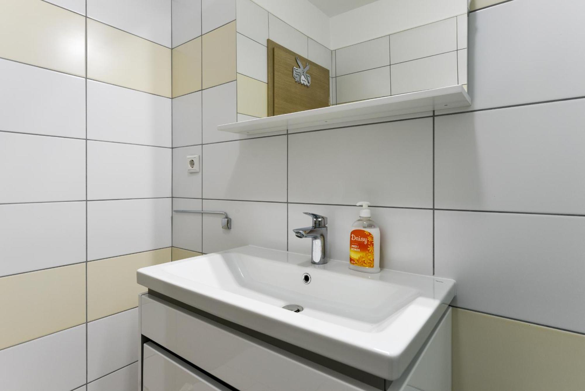 Apartmani Martin Mit Beheiztem Pool With Heated Pool Bibinje Kamer foto